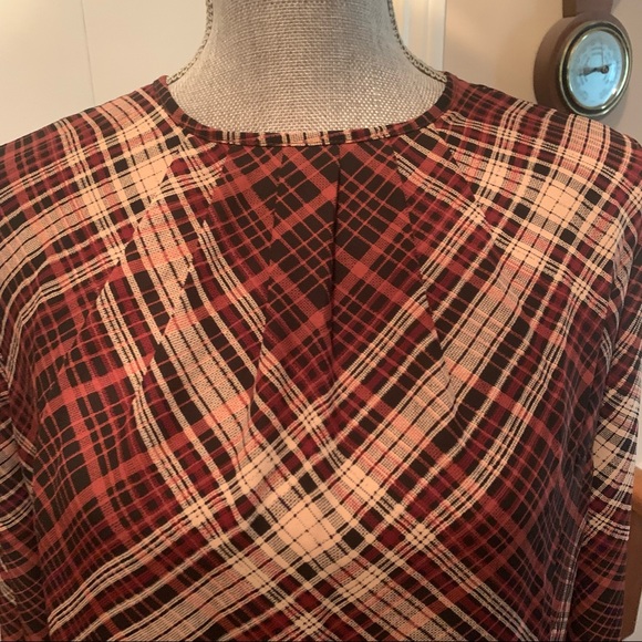RW & CO Crew Neck Popover Blouse - NWT - Picture 2 of 8
